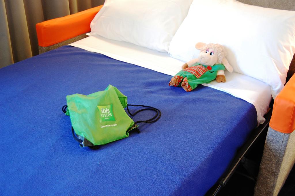 Ibis Styles Marseille Aeroport Hotel Vitrolles  Exterior foto